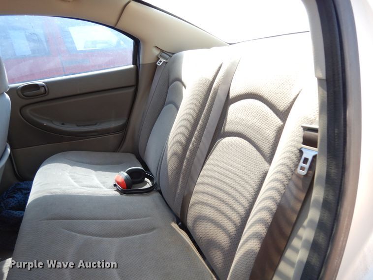 image for item DC2039 2004 Chrysler Sebring LX