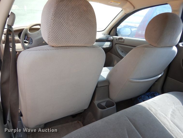 image for item DC2039 2004 Chrysler Sebring LX