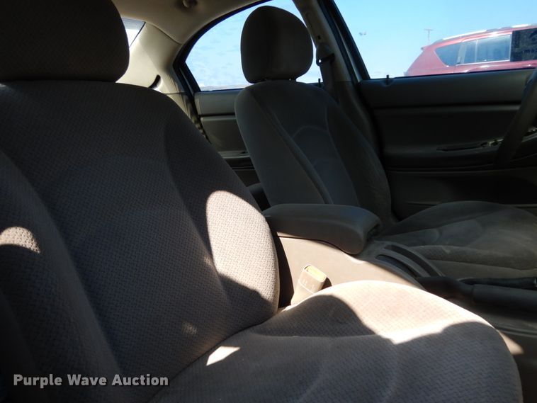 image for item DC2039 2004 Chrysler Sebring LX