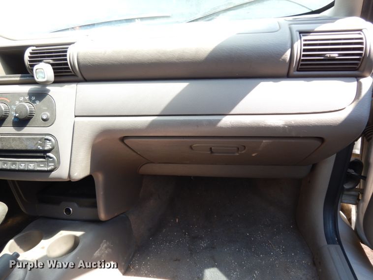 image for item DC2039 2004 Chrysler Sebring LX