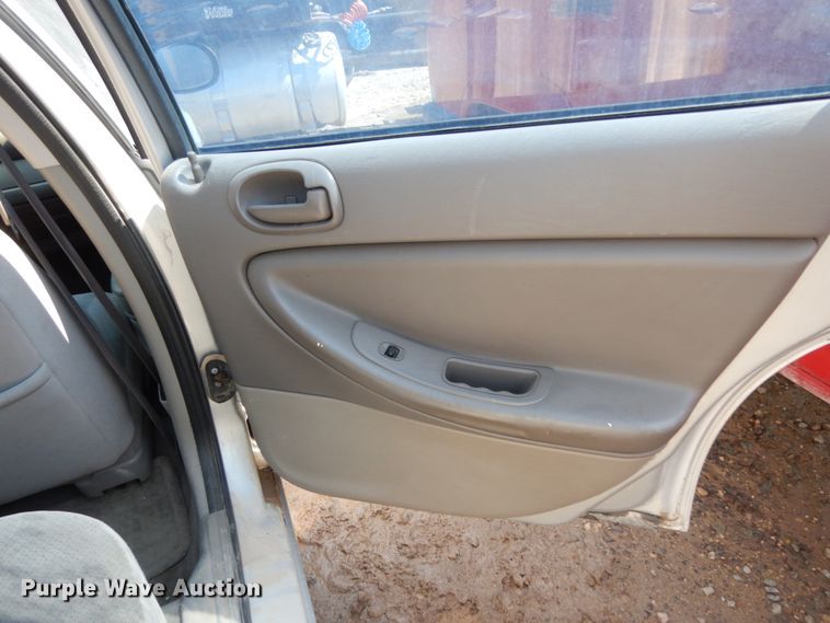 image for item DC2039 2004 Chrysler Sebring LX