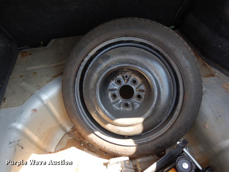 image for item DC2039 2004 Chrysler Sebring LX