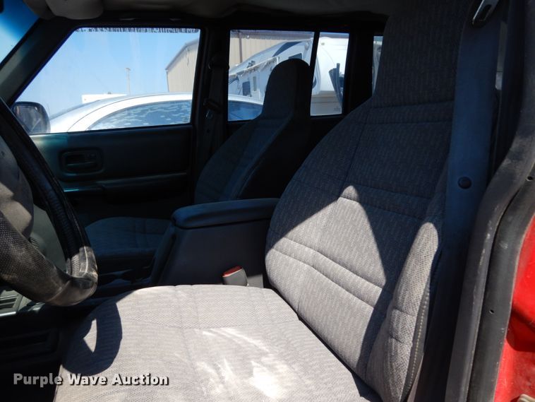 image for item DC2040 1999 Jeep Cherokee Sport  passenger vehicle