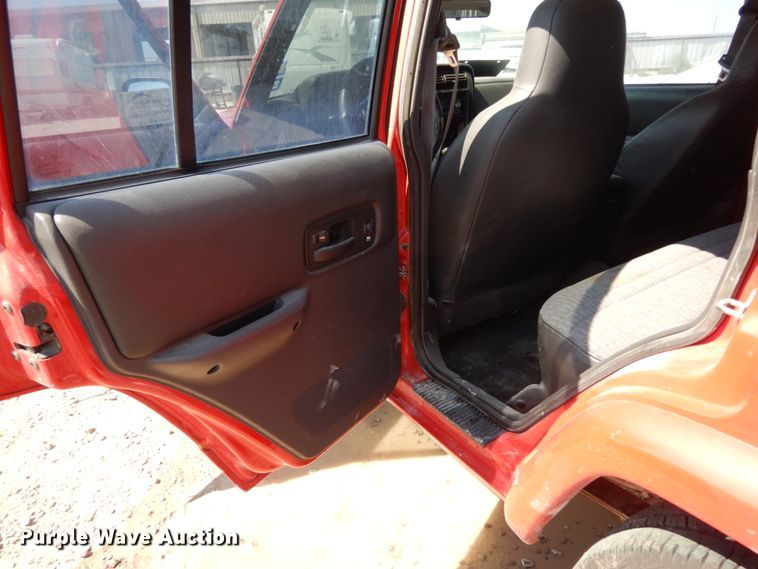 image for item DC2040 1999 Jeep Cherokee Sport  passenger vehicle