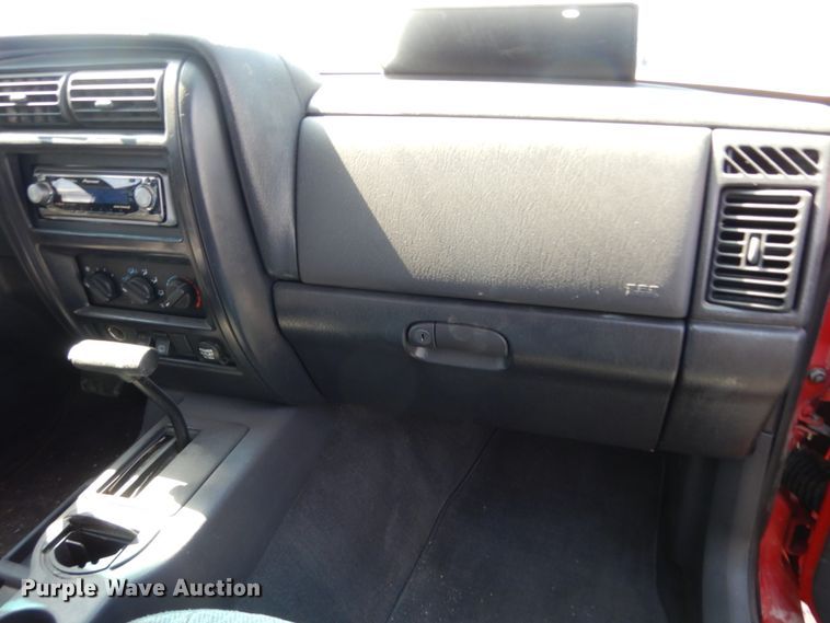 image for item DC2040 1999 Jeep Cherokee Sport  passenger vehicle