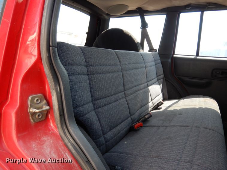 image for item DC2040 1999 Jeep Cherokee Sport  passenger vehicle