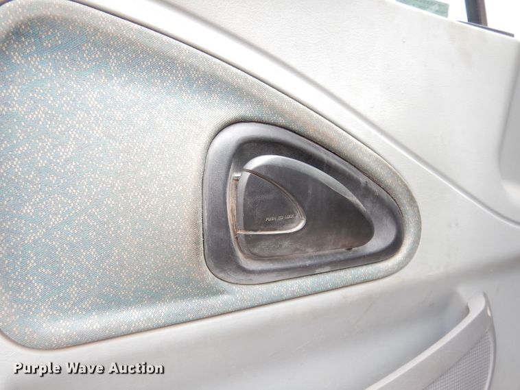 image for item DG0733 2005 International 4300  rollback truck