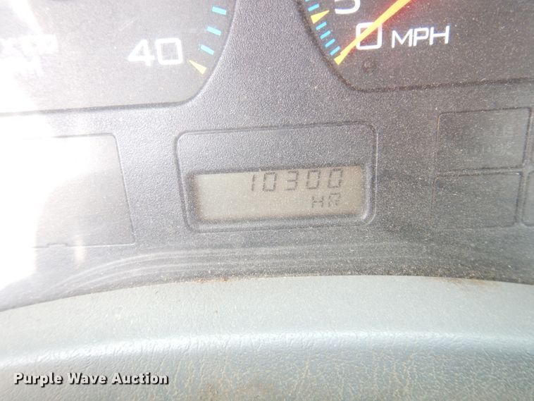 image for item DG0733 2005 International 4300  rollback truck