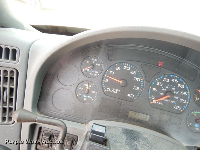 image for item DG0733 2005 International 4300  rollback truck