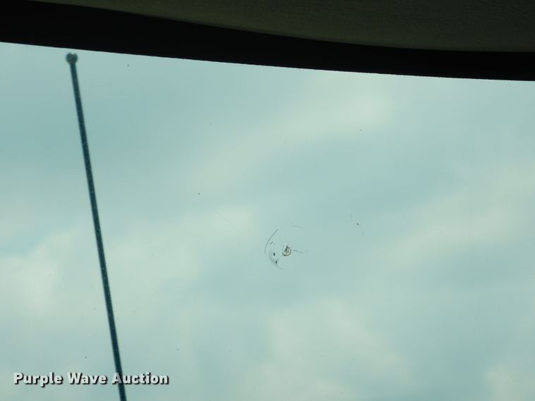 image for item DG0733 2005 International 4300  rollback truck