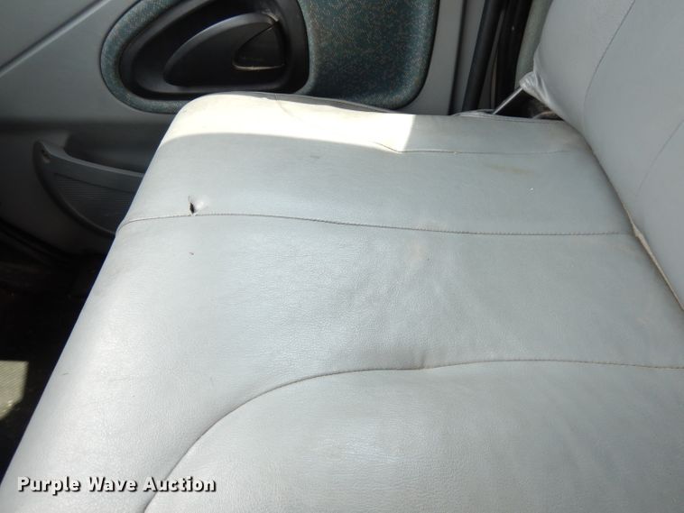 image for item DG0733 2005 International 4300  rollback truck