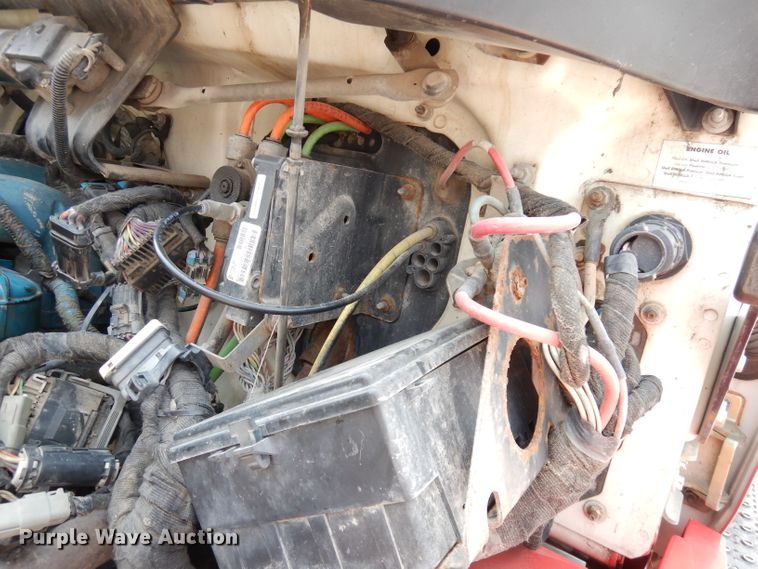 image for item DG0733 2005 International 4300  rollback truck