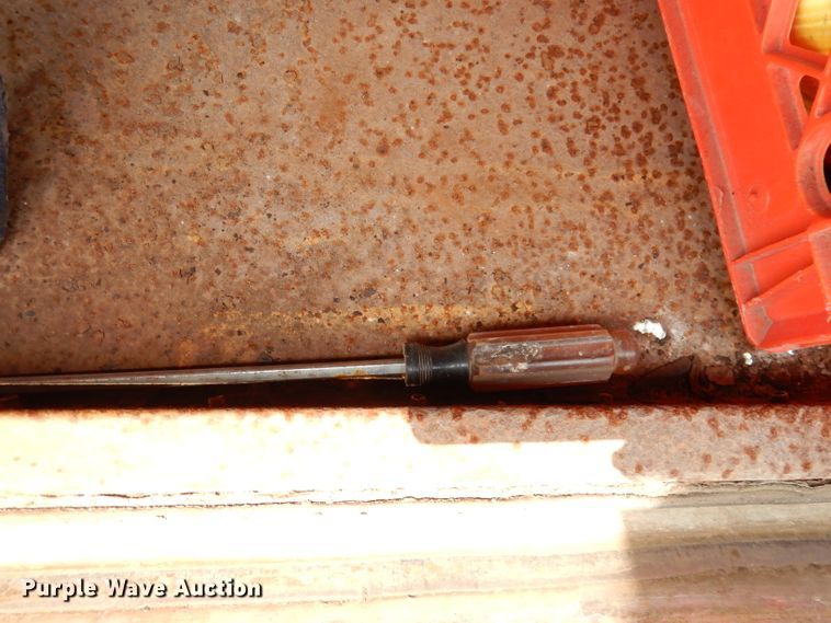 image for item DG0733 2005 International 4300  rollback truck