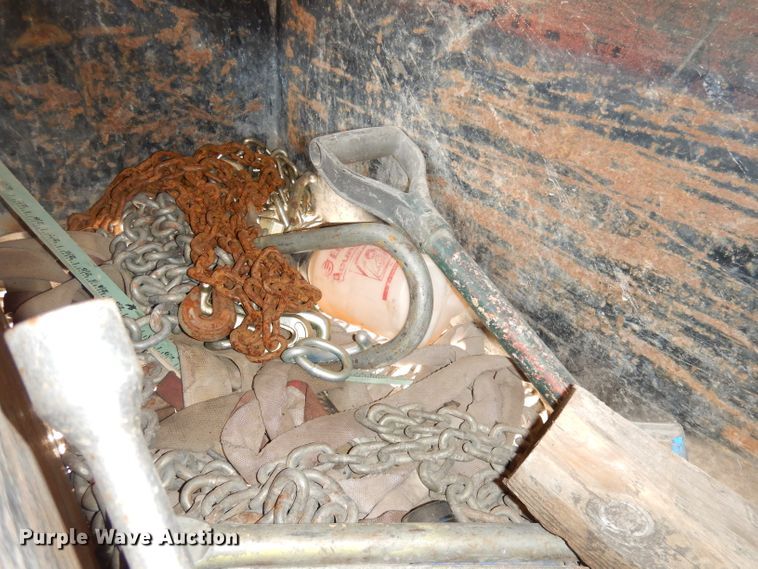 image for item DG0733 2005 International 4300  rollback truck