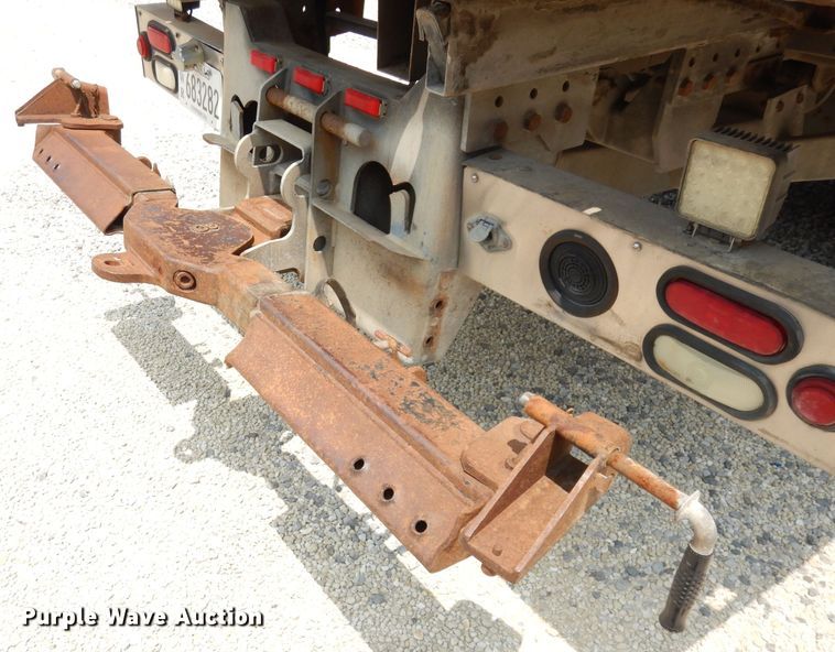 image for item DG0733 2005 International 4300  rollback truck