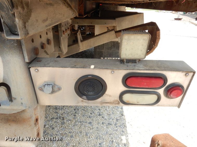 image for item DG0733 2005 International 4300  rollback truck