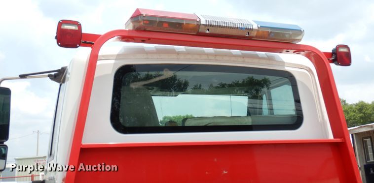 image for item DG0733 2005 International 4300  rollback truck