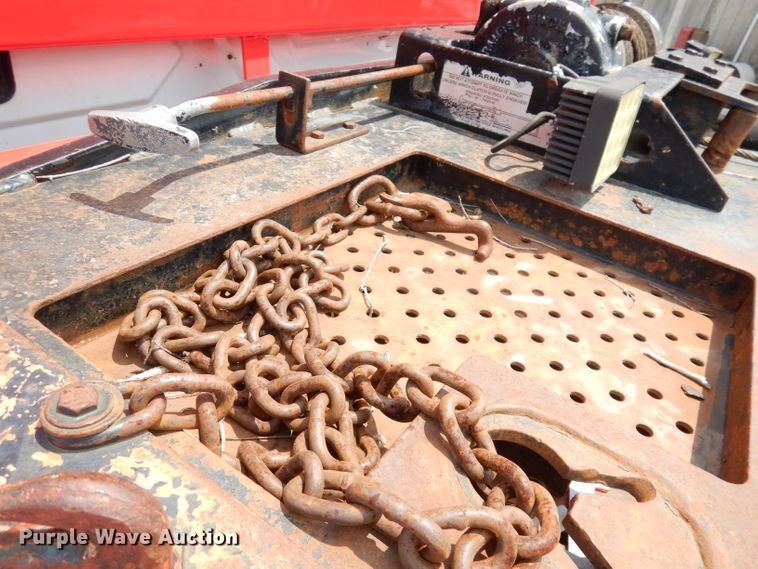 image for item DG0733 2005 International 4300  rollback truck