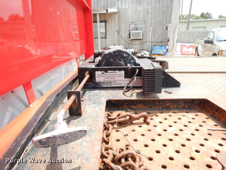 image for item DG0733 2005 International 4300  rollback truck