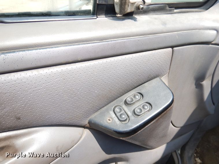 image for item DG0734 1994 Ford F450 Super Duty XLT  rollback truck