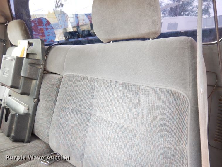 image for item DG0734 1994 Ford F450 Super Duty XLT  rollback truck