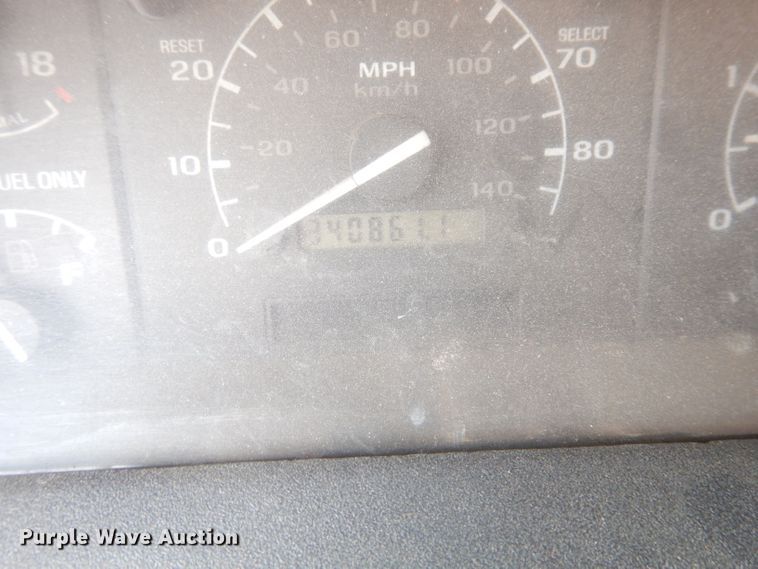 image for item DG0734 1994 Ford F450 Super Duty XLT  rollback truck