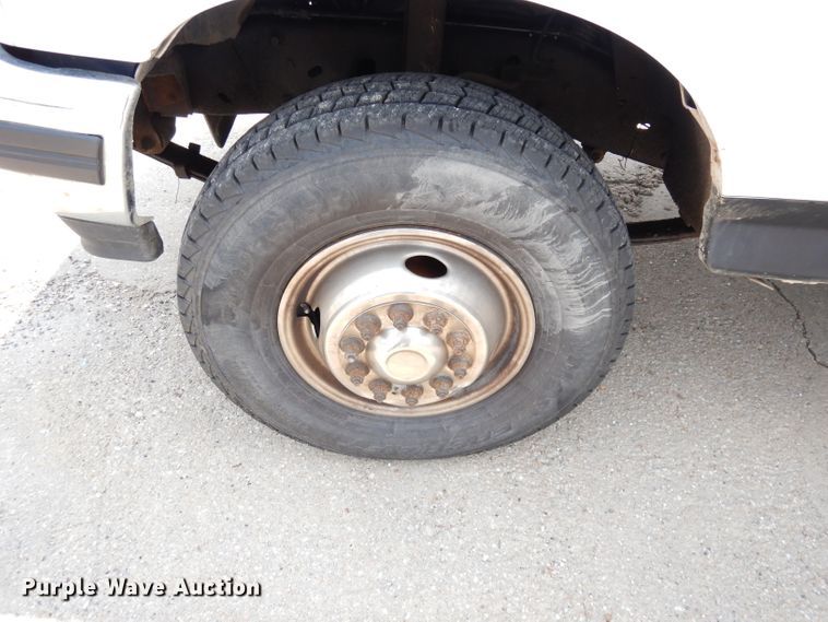 image for item DG0734 1994 Ford F450 Super Duty XLT  rollback truck