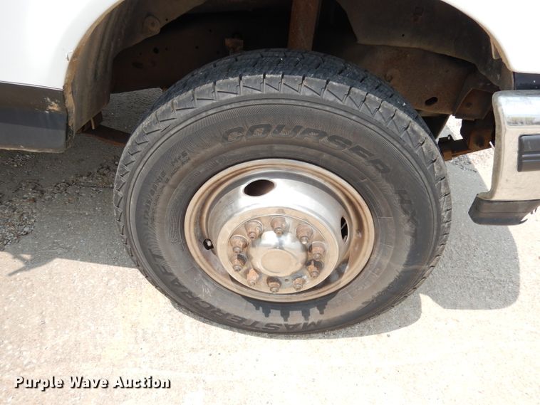 image for item DG0734 1994 Ford F450 Super Duty XLT  rollback truck