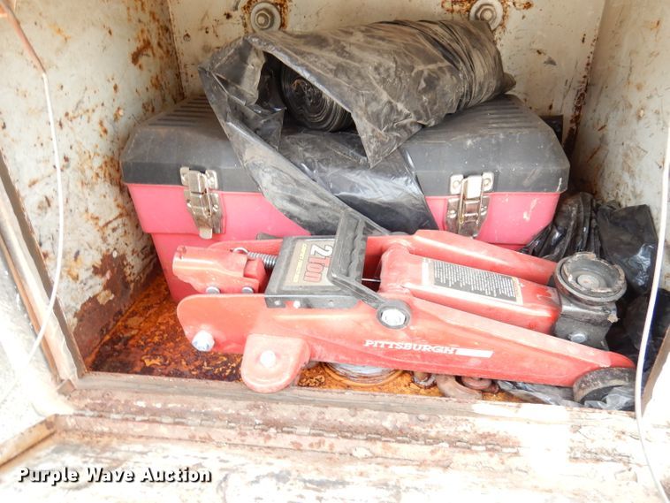 image for item DG0734 1994 Ford F450 Super Duty XLT  rollback truck