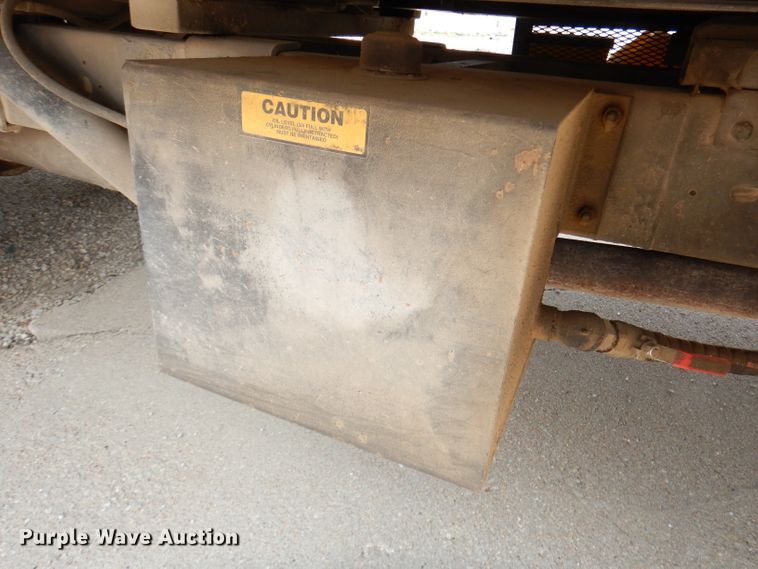 image for item DG0734 1994 Ford F450 Super Duty XLT  rollback truck