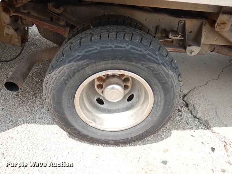 image for item DG0734 1994 Ford F450 Super Duty XLT  rollback truck