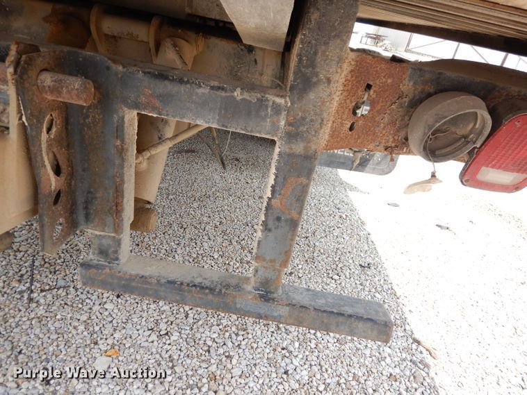 image for item DG0734 1994 Ford F450 Super Duty XLT  rollback truck