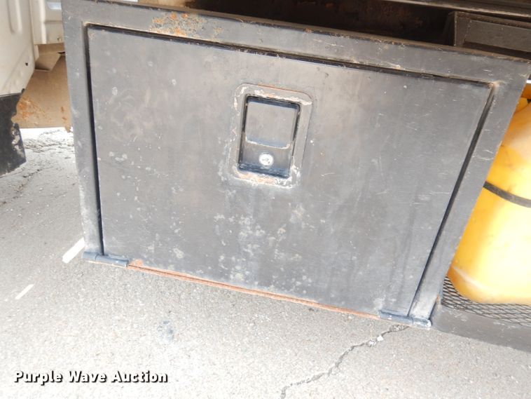 image for item DG0734 1994 Ford F450 Super Duty XLT  rollback truck