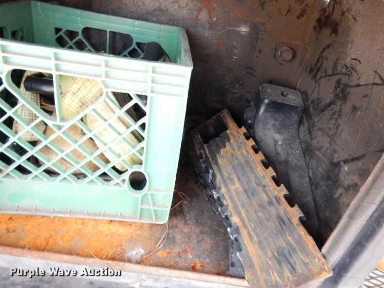 image for item DG0734 1994 Ford F450 Super Duty XLT  rollback truck