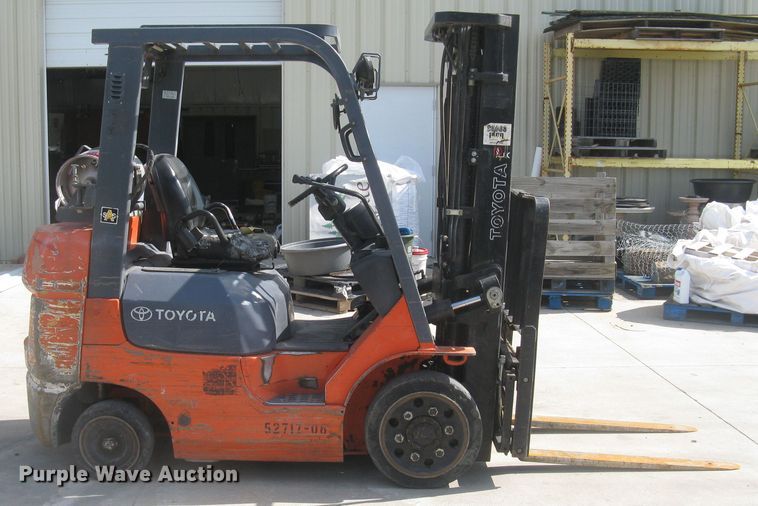 image for item DG5282 Toyota 7FGCU25  forklift