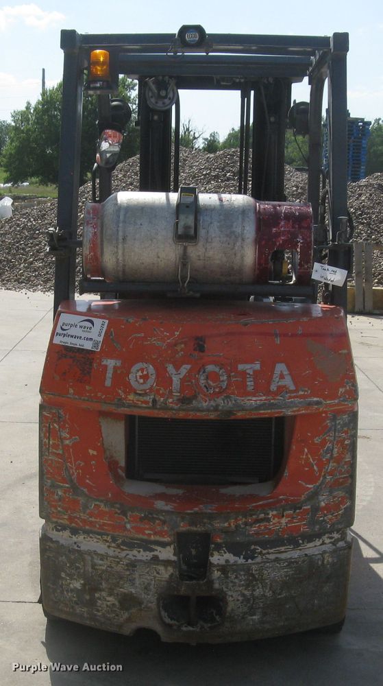 image for item DG5282 Toyota 7FGCU25  forklift