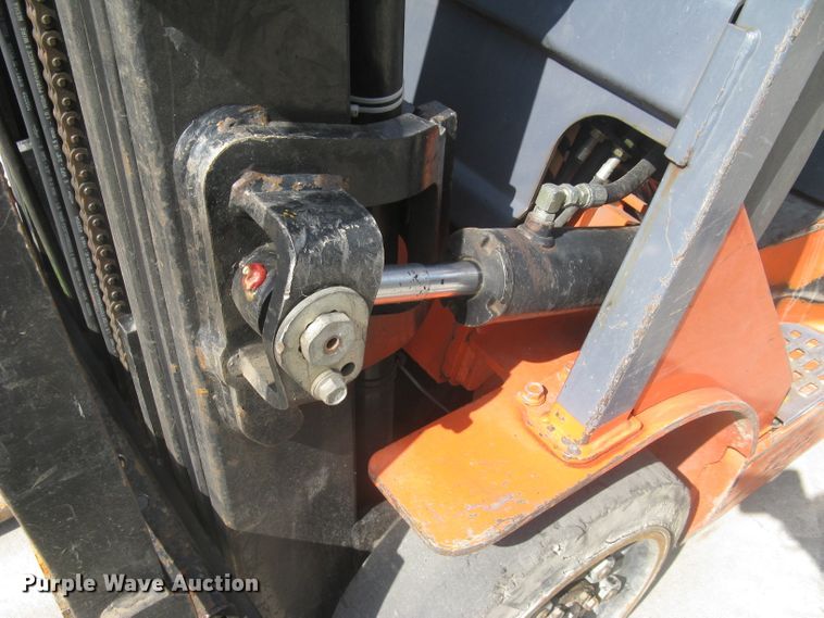 image for item DG5282 Toyota 7FGCU25  forklift