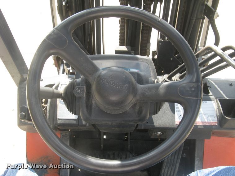 image for item DG5282 Toyota 7FGCU25  forklift