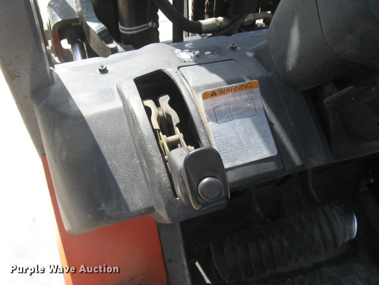 image for item DG5282 Toyota 7FGCU25  forklift