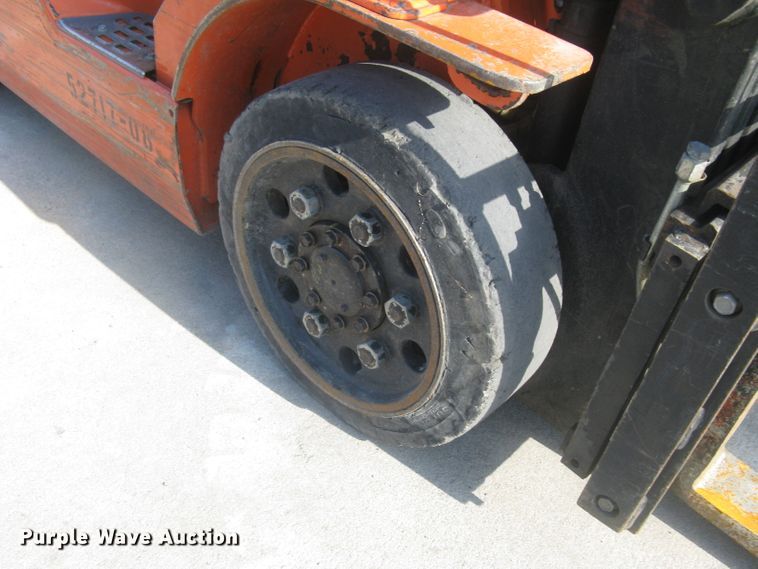 image for item DG5282 Toyota 7FGCU25  forklift