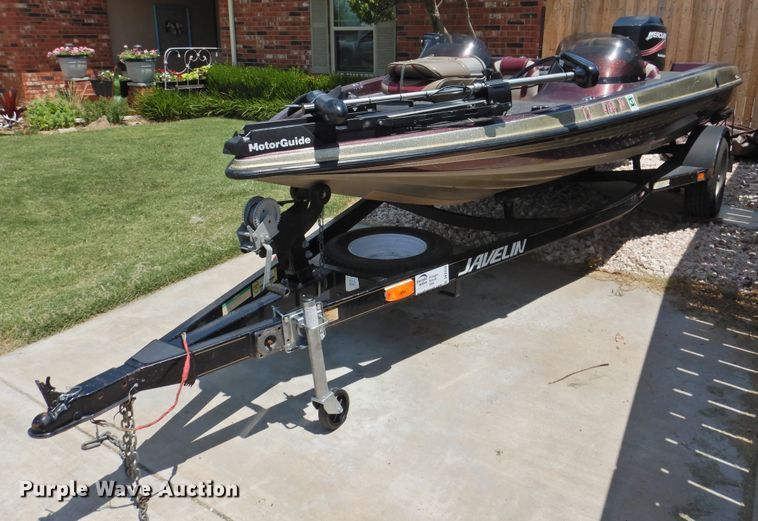 image for item DK2379 1999 Javelin Renegade 18  boat