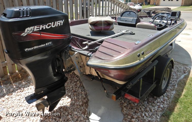 image for item DK2379 1999 Javelin Renegade 18  boat