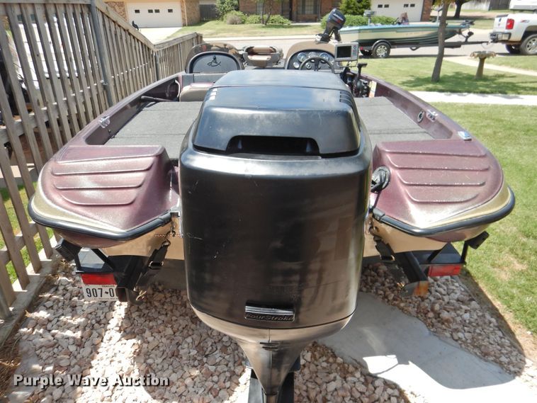 image for item DK2379 1999 Javelin Renegade 18  boat