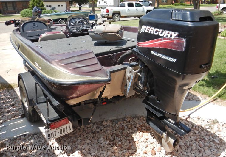 image for item DK2379 1999 Javelin Renegade 18  boat