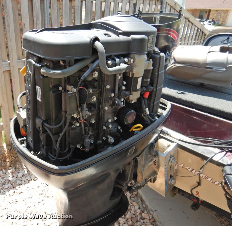 image for item DK2379 1999 Javelin Renegade 18  boat