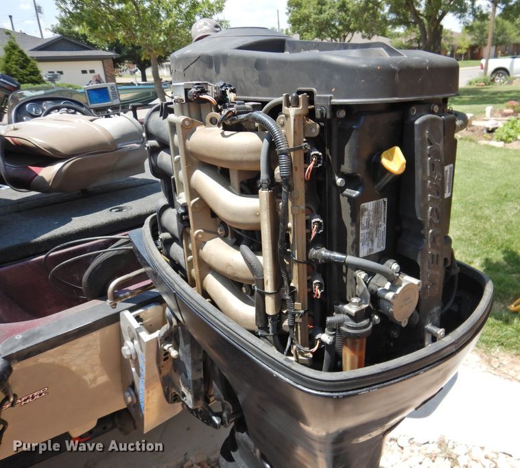 image for item DK2379 1999 Javelin Renegade 18  boat