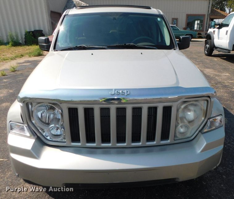 image for item DK8645 2008 Jeep Liberty  SUV