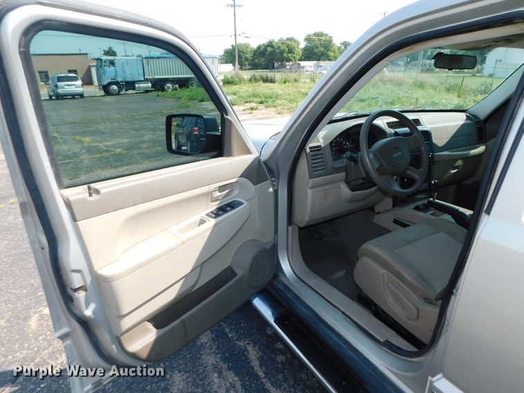 image for item DK8645 2008 Jeep Liberty  SUV