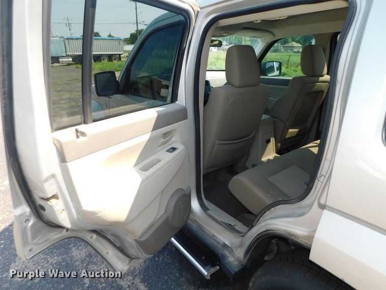image for item DK8645 2008 Jeep Liberty  SUV