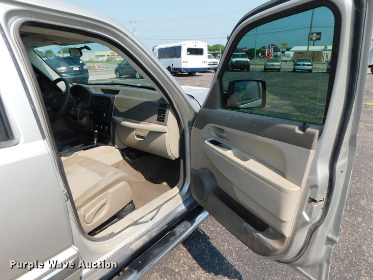 image for item DK8645 2008 Jeep Liberty  SUV